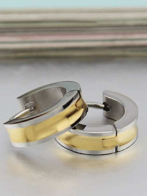 Pendientes de clip de titanio geométrico chapado en oro de moda