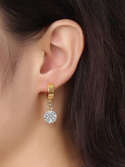 Pendientes colgantes de diamantes de imitación en forma de bola chapados en oro a la moda
