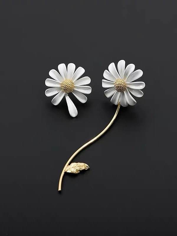 Boucles d'Oreilles Goujon Minimaliste Fleur en Résine en Laiton