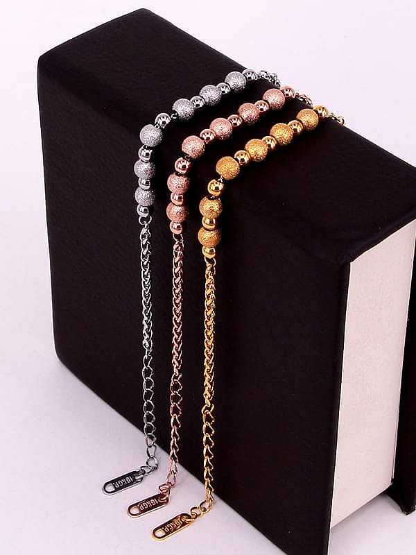 Bracelet perlé minimaliste ovale en acier au titane