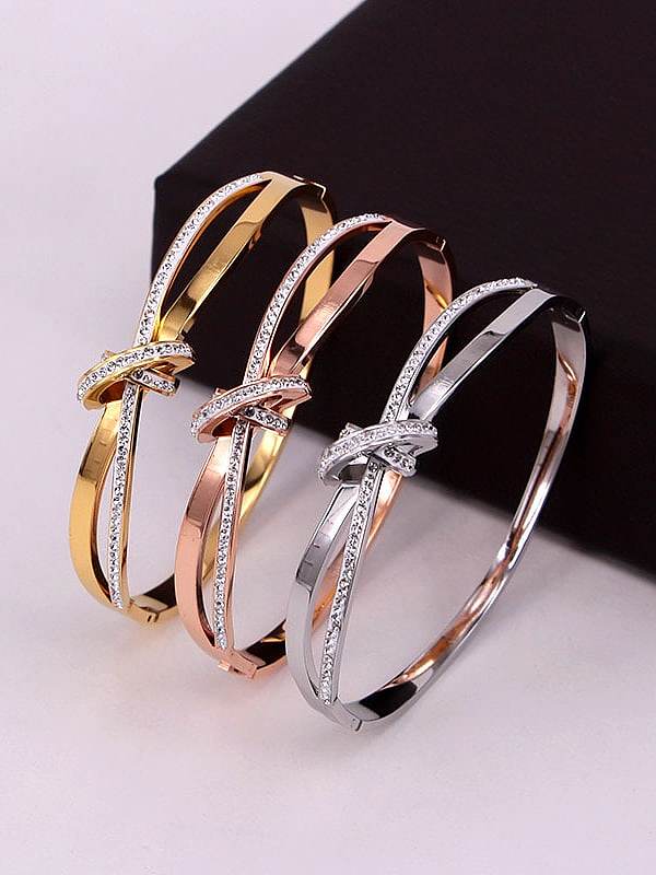 Bracelet en titane Bowknot Cubic Zirconia Heart Dainty Band