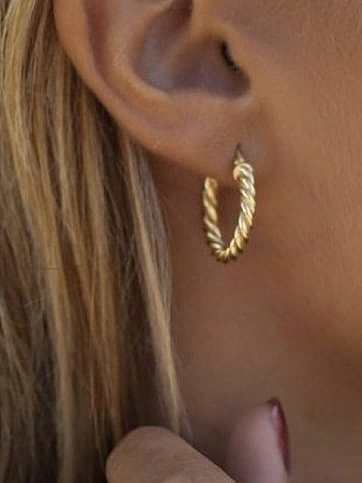 Titanium Steel Minimalist Twisted C-shape Hoop Earring