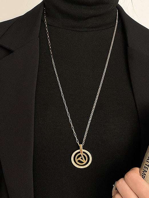 Geometrische minimalistische Halskette aus Titanstahl mit Zirkonia