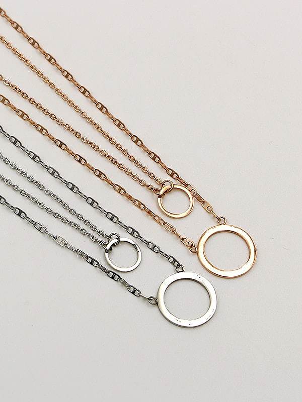 Collier multi-rangs rond en titane Dainty