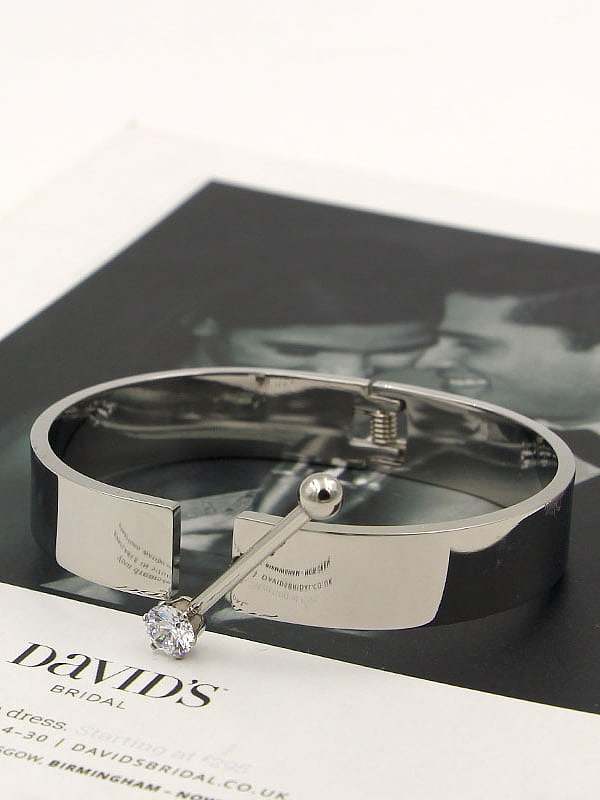 Bracelet manchette minimaliste rond lisse en titane