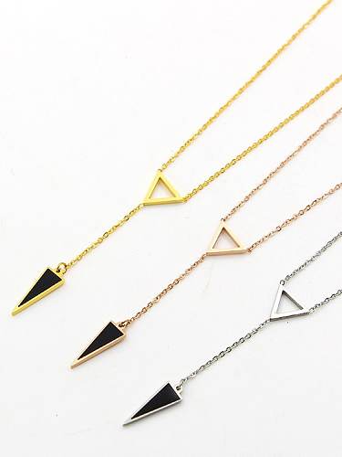 Titan-Emaille-Dreieck minimalistische Halskette