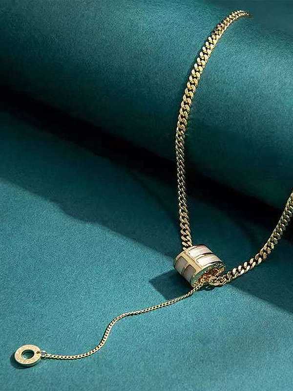 Titan Stahl Muschel Buchstabe Vintage Quaste Halskette