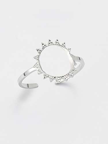 Anillo de banda de flor de sol hueco minimalista ovalado de diamantes de imitación de acero de titanio