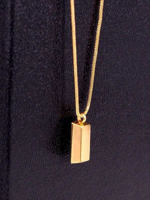 Minimalistische Halskette aus Titanrechteck