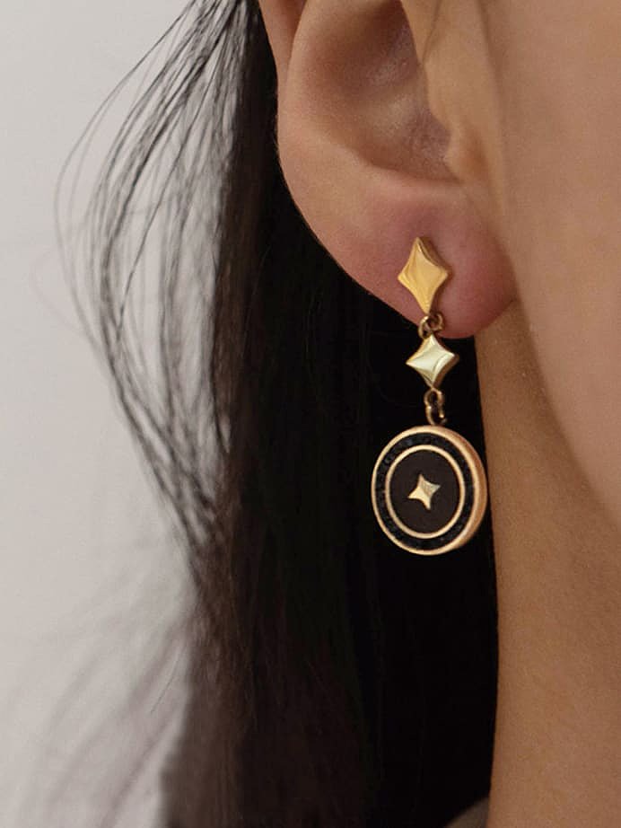 Boucles d'oreilles pendantes vintage géométriques avec strass en acier titane