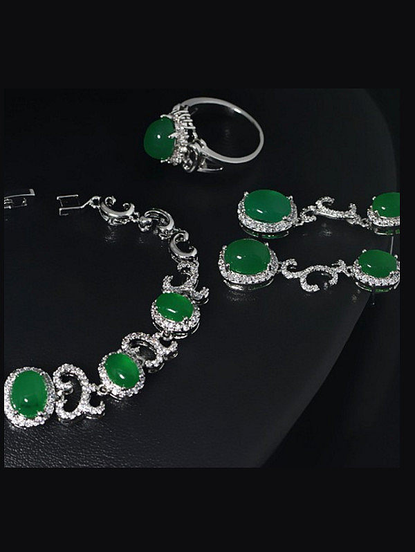 Conjunto de joias de jade malaio com quatro peças