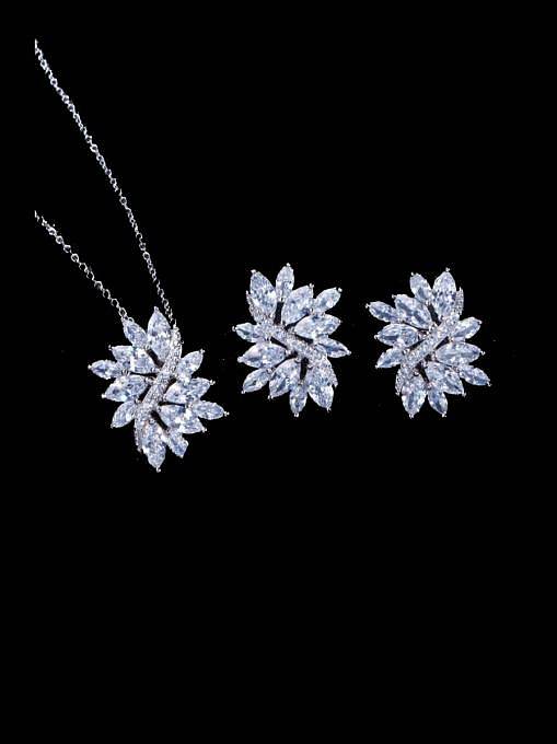 Messing Cubic Zirkonia Luxury Flower Ohrring und Halskette Set