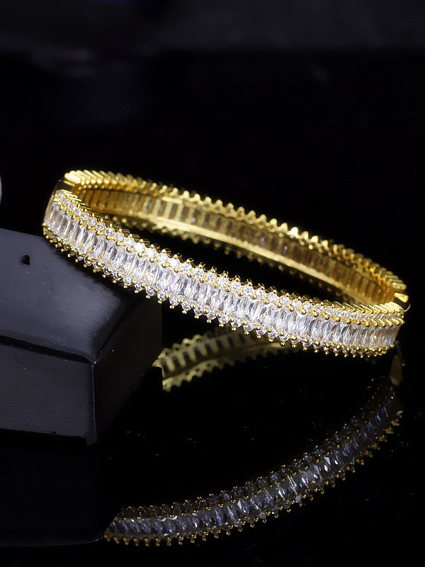 Brazalete de cobre de moda con circonitas micro pavé chapadas en oro