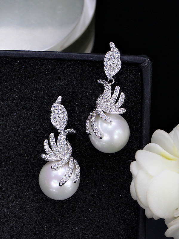 Elegant Western Style Fashion Shell Pearls Drop Earrings