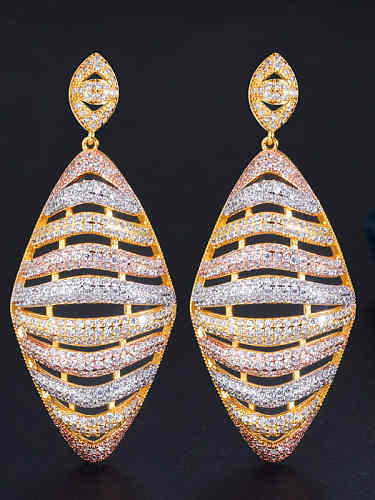 Aretes colgantes geométricos de lujo con circonitas cúbicas de cobre