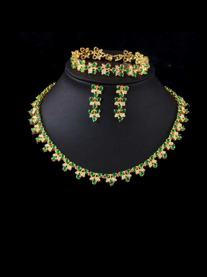 Conjunto de colar e brinco de folha de luxo com zircônia cúbica de latão