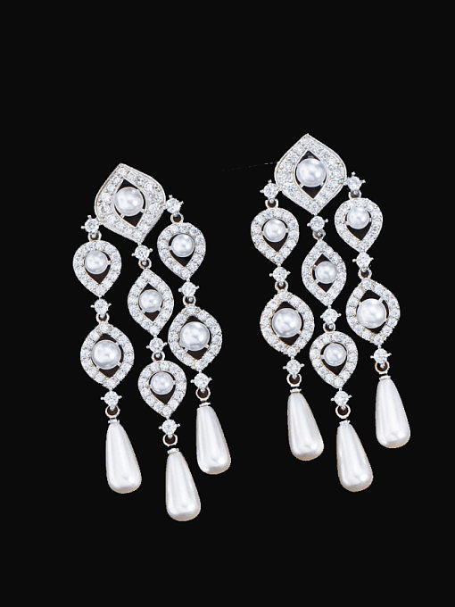 Brass Imitation Pearl Water Drop Luxury Cluster Earring