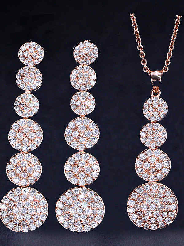 Conjunto de colar e brinco geométrico clássico de zircônia cúbica de latão