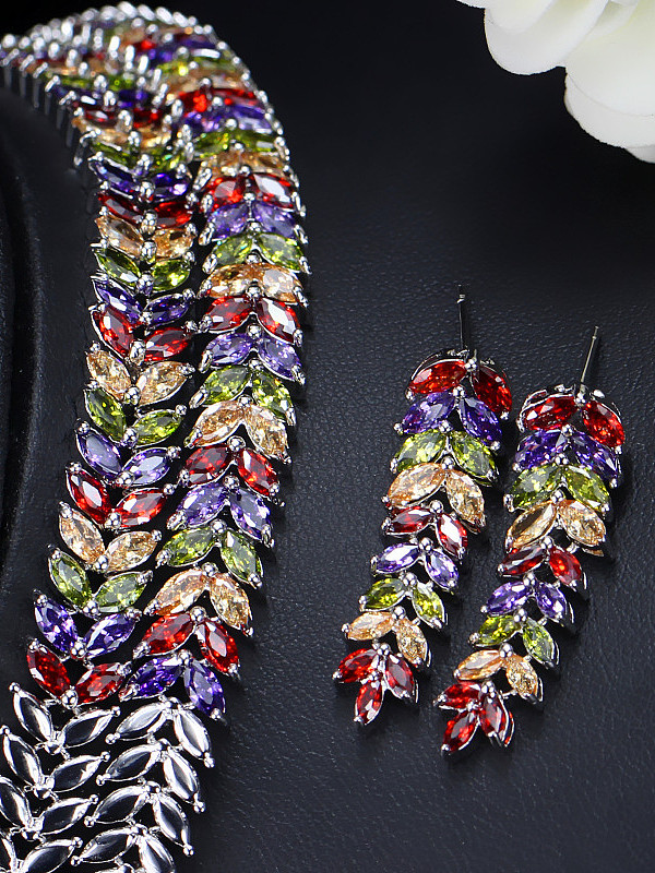Conjunto de joias de zircônia colorida em forma de folhas