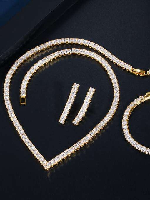 Ensemble bracelet et collier de boucles d'oreilles carrées en zircon cubique de luxe en cuivre