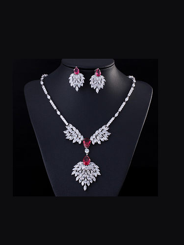 Conjunto de joias de duas peças com flor de zircônia