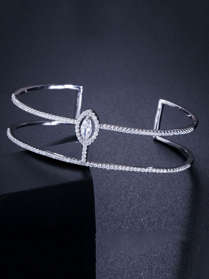 Cuivre avec zircon cubique Ambiance simpliste Bracelets ovales