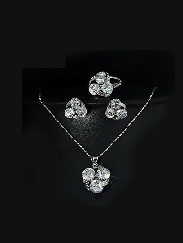 Conjunto de joias de luxo com três zircões