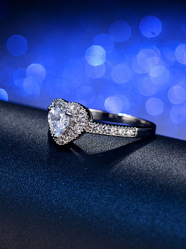 Luxury Heart-shape Engagement Ring