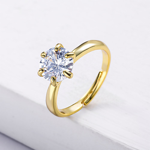 Bague de fiançailles solitaire en zircon cubique