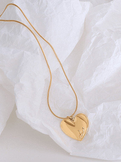 قلادة من التيتانيوم 316L من الفولاذ المقاوم للصدأ على شكل قلب مع طلاء إلكتروني مقاوم للماء