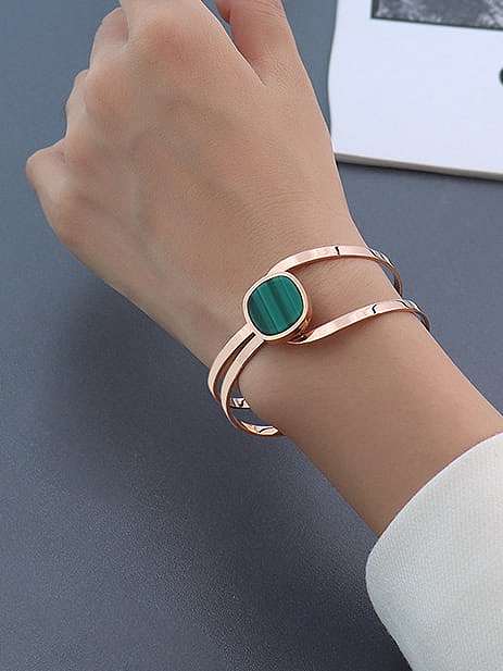 Bracelet jonc géométrique vintage en acier titane acrylique