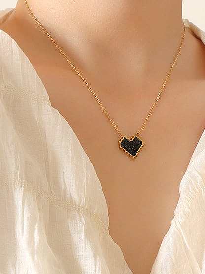 Collier pendentif coeur minimaliste en acier titane et zircone cubique