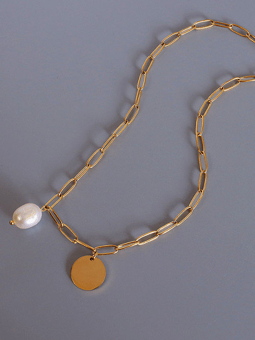 Collar minimalista geométrico de perla de imitación de acero inoxidable 316L de titanio con revestimiento electroforético resistente al agua