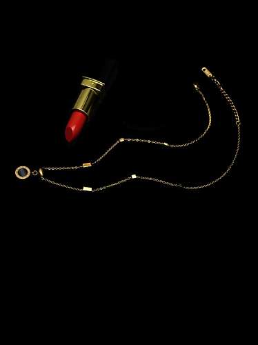 Runde, minimalistische Halskette aus Titan 316L Edelstahl mit E-Beschichtung, wasserdicht