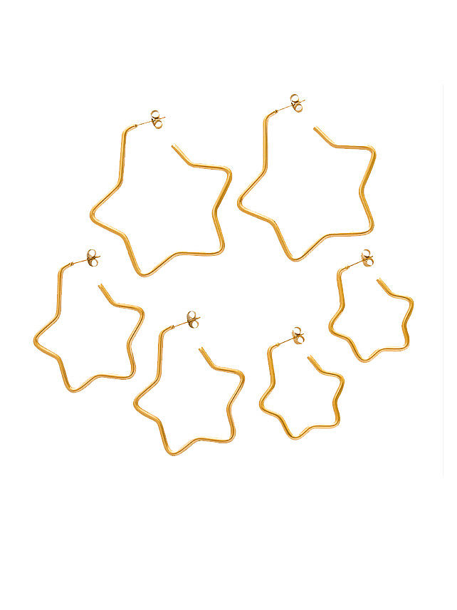 Boucle d'oreille Huggie minimaliste étoile à cinq branches en acier titane