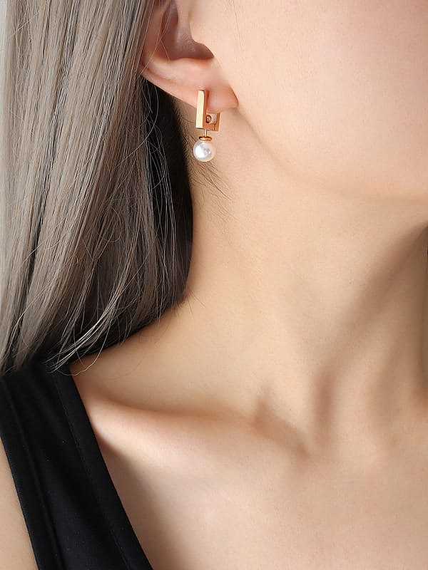 Titanium Steel Imitation Pearl Geometric Trend Stud Earring