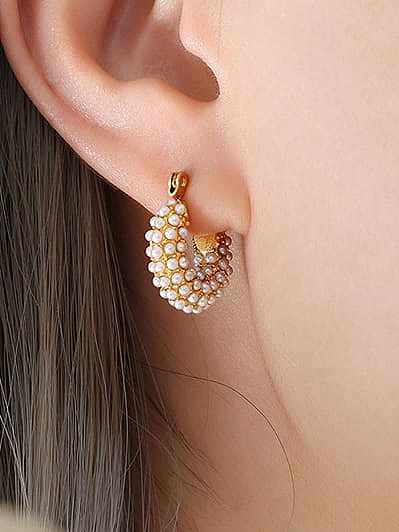Boucles d'oreilles Huggie vintage géométriques en perle d'imitation en acier titane