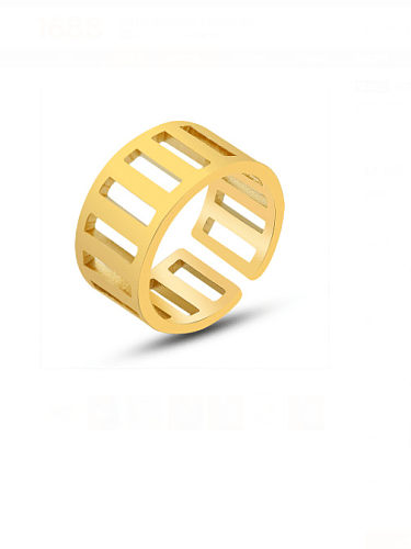 خاتم من التيتانيوم الصلب بتصميم هندسي قابل للتكديس