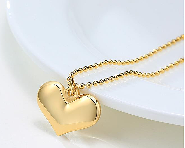 Minimalistische Multi-Strang-Halskette mit Herz aus Titanstahl