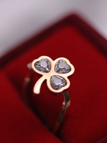 Flower Shaped Zircon Women Ring