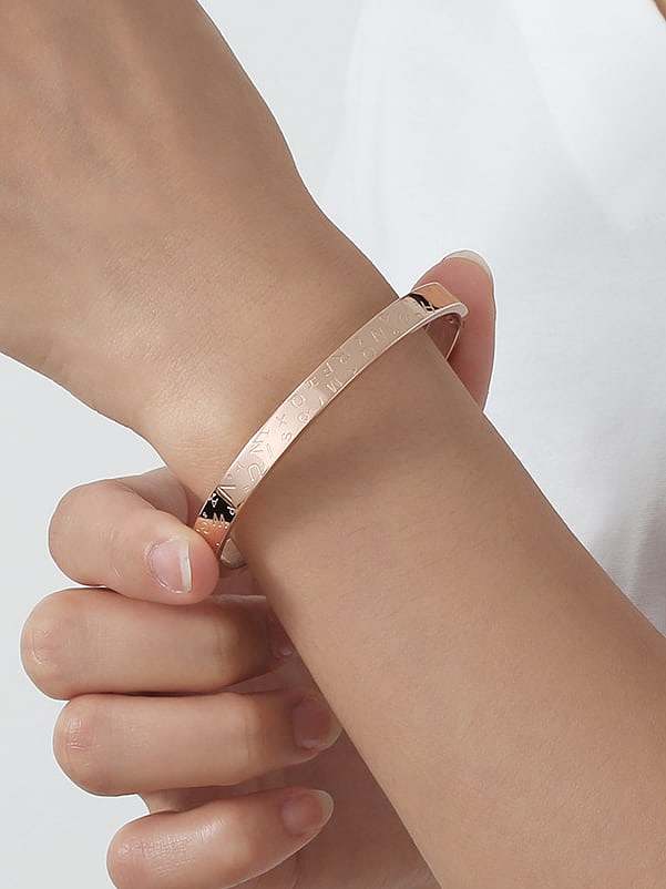 Bracelet jonc minimaliste lettre en acier inoxydable