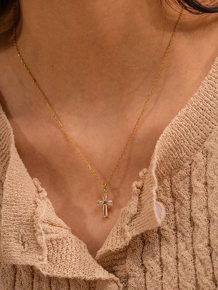 Collier Religieux Vintage en Acier Inoxydable Cubic Zirconia Cross