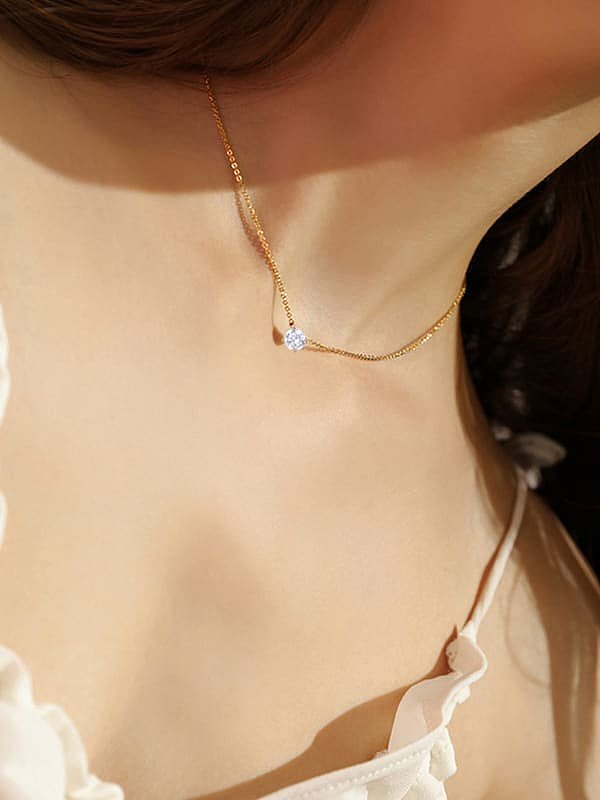 Geometrische minimalistische Halskette aus Edelstahl mit Zirkonia