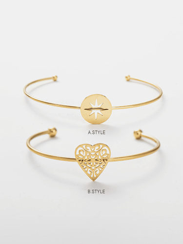 Bracelet manchette minimaliste coeur en acier titane
