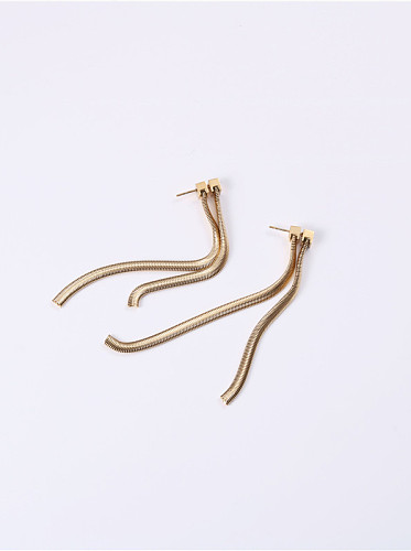 Titanio con pendientes de borla de línea de oreja de serpiente simplista chapados en oro