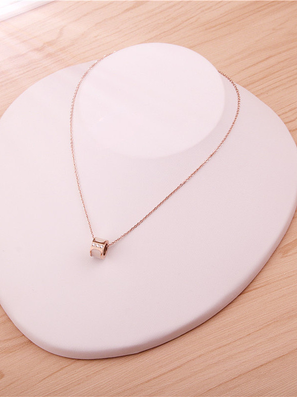 Lovely Pendant Fashionable Women Necklace