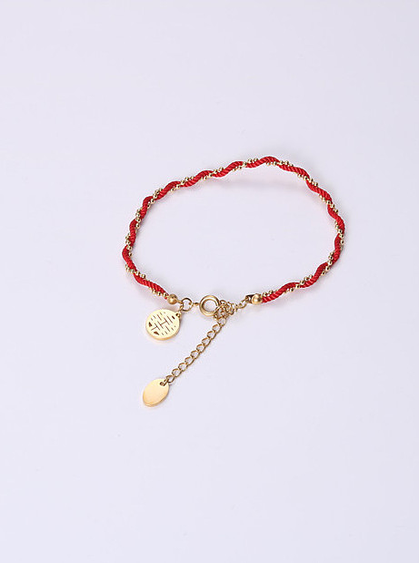 Titane avec bracelets tissés en corde rouge simpliste plaqué or