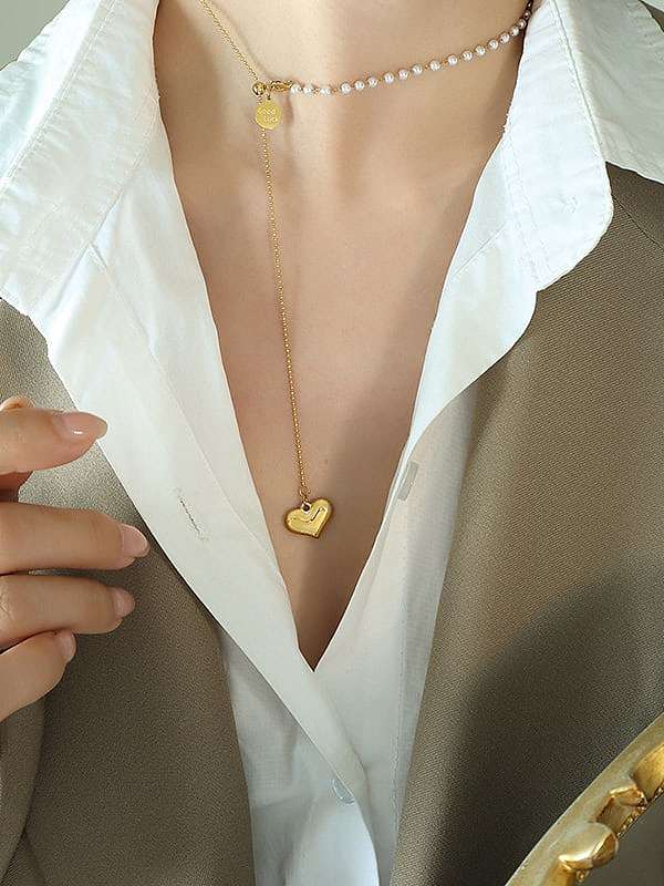 Minimalistische Lariat-Halskette mit Herz aus Titanstahl