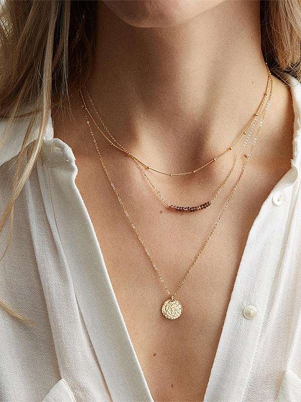 Collier multi-rangs minimaliste géométrique en acier au titane