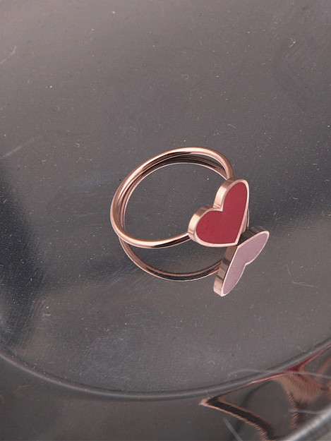 Sweet Heart-shaped Titanium Ring